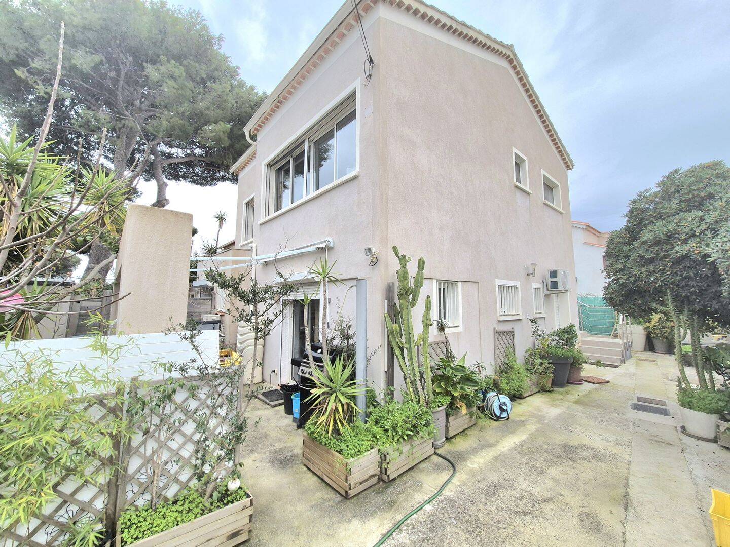 Maison 7 pièces 144 m² · à Hyères · 144 m² · 585 000 €
