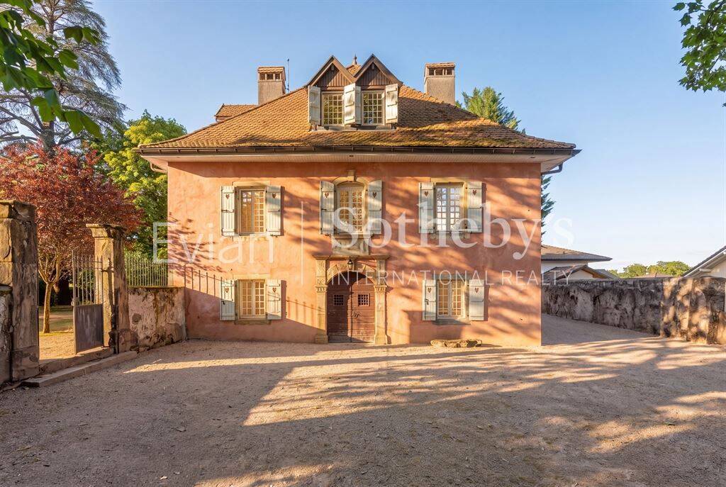 Maison 10 pièces 406 m² · à Allinges · 406 m² · 1 300 000 €