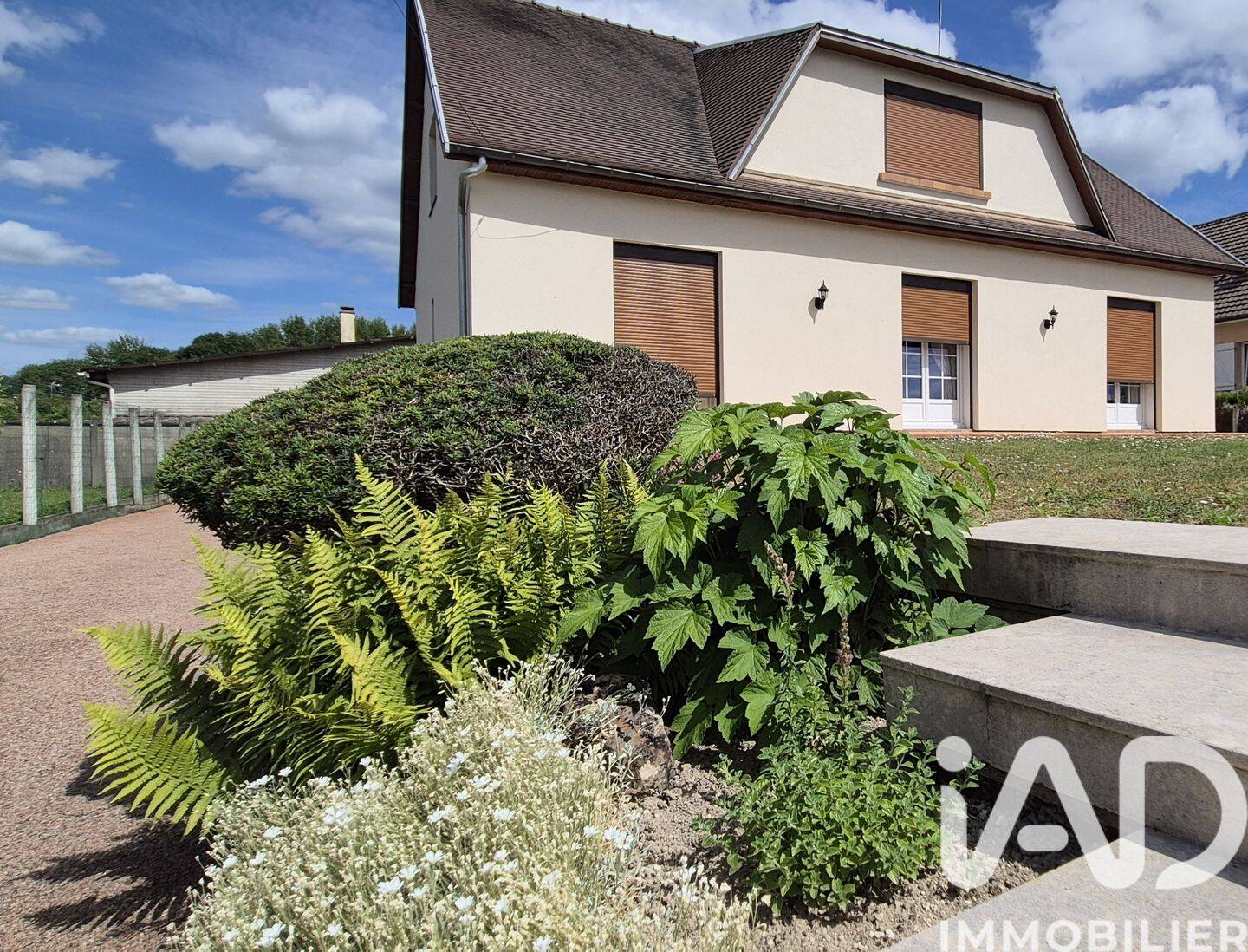 Maison 6 pièces 166 m² · à Saint-André-les-Vergers · 166 m² · 329 000 €