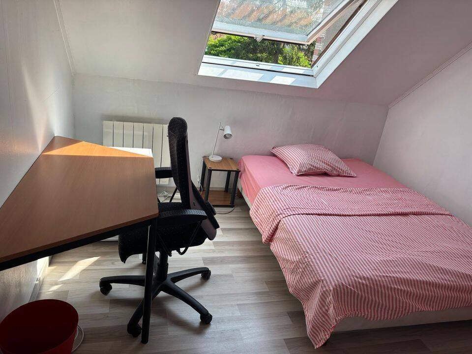 Appartement 1 pièce 10 m² · à Éragny · 10 m² · 490 €/mois