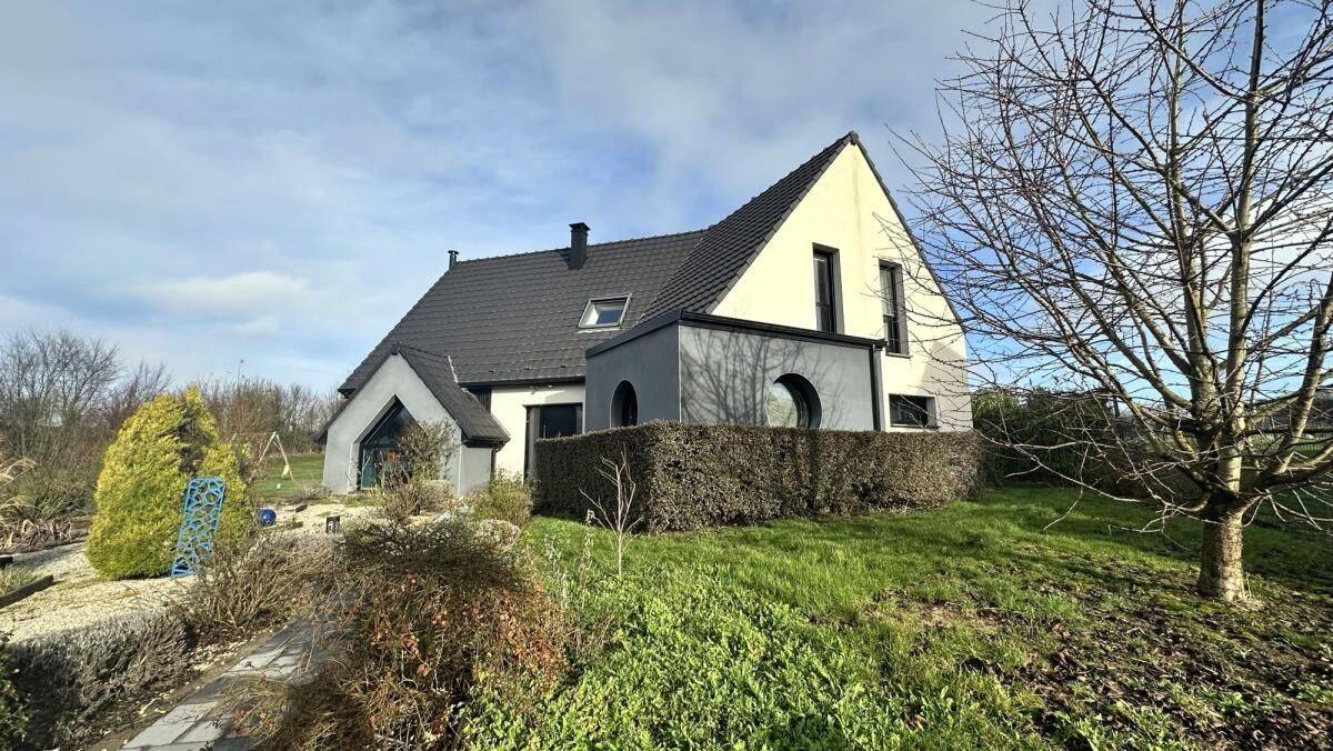 Maison 8 pièces 190 m² · à Frévin-Capelle · 190 m² · 465 000 €