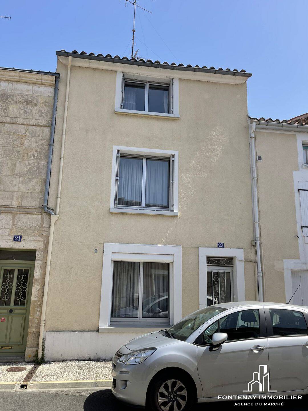 Maison 6 pièces 180 m² · à Fontenay-le-Comte · 179,7 m² · 176 250 €