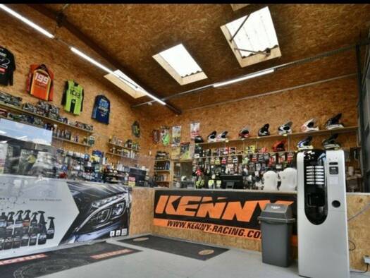 Local commercial à louer 1 500 € 350 m² de surface de vente Montdidier 80500