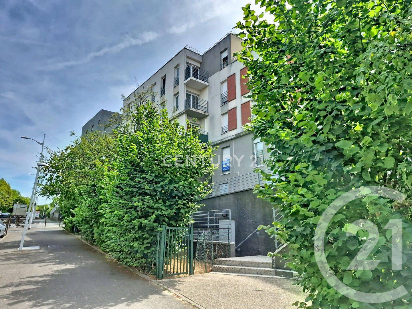 Appartement 2 pièces 42 m² · à Champs-sur-Marne · 42 m² · 960 €