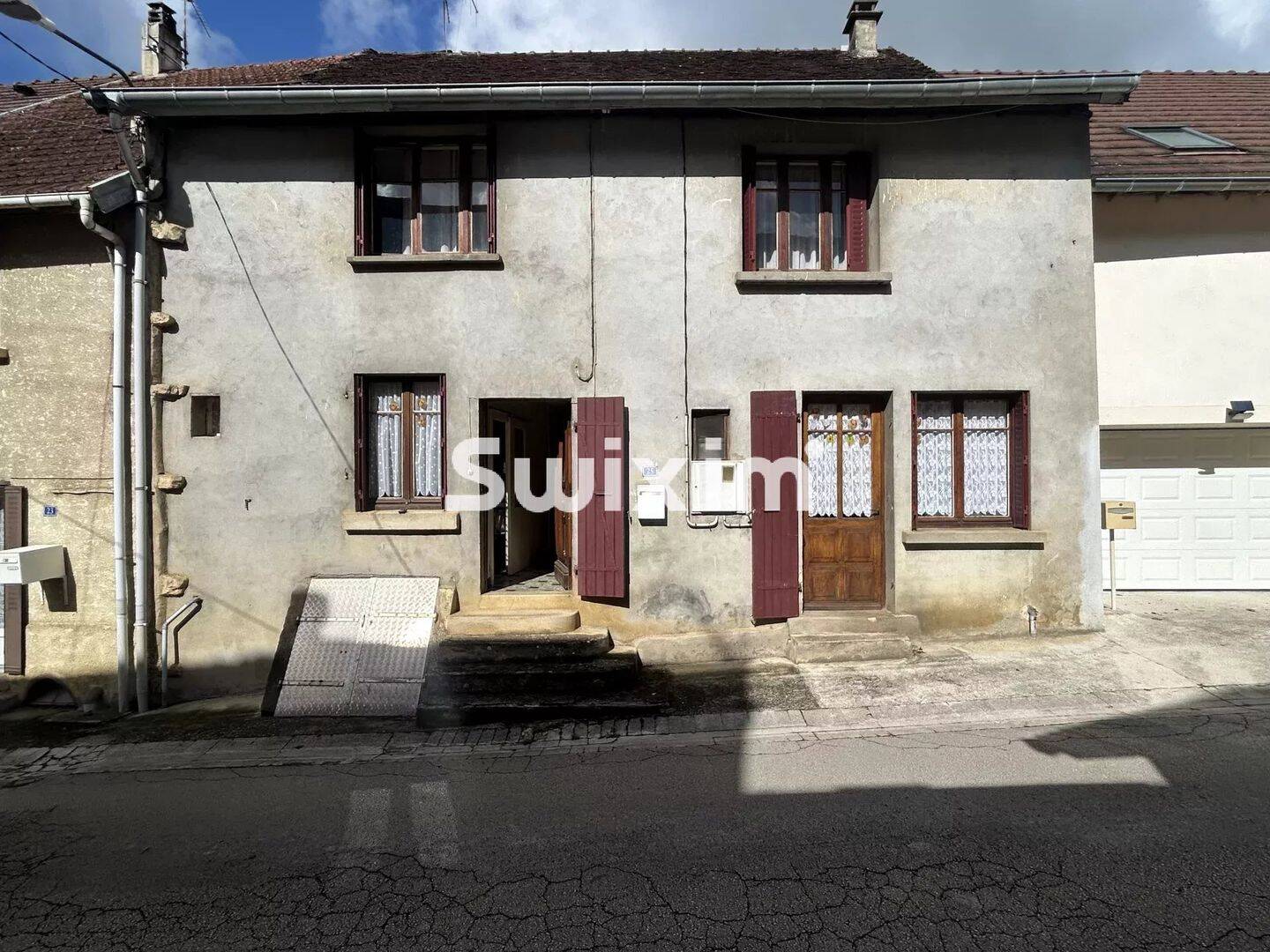 Maison 8 pièces 139 m² · à Lons-le-Saunier · 139 m² · 134 000 €