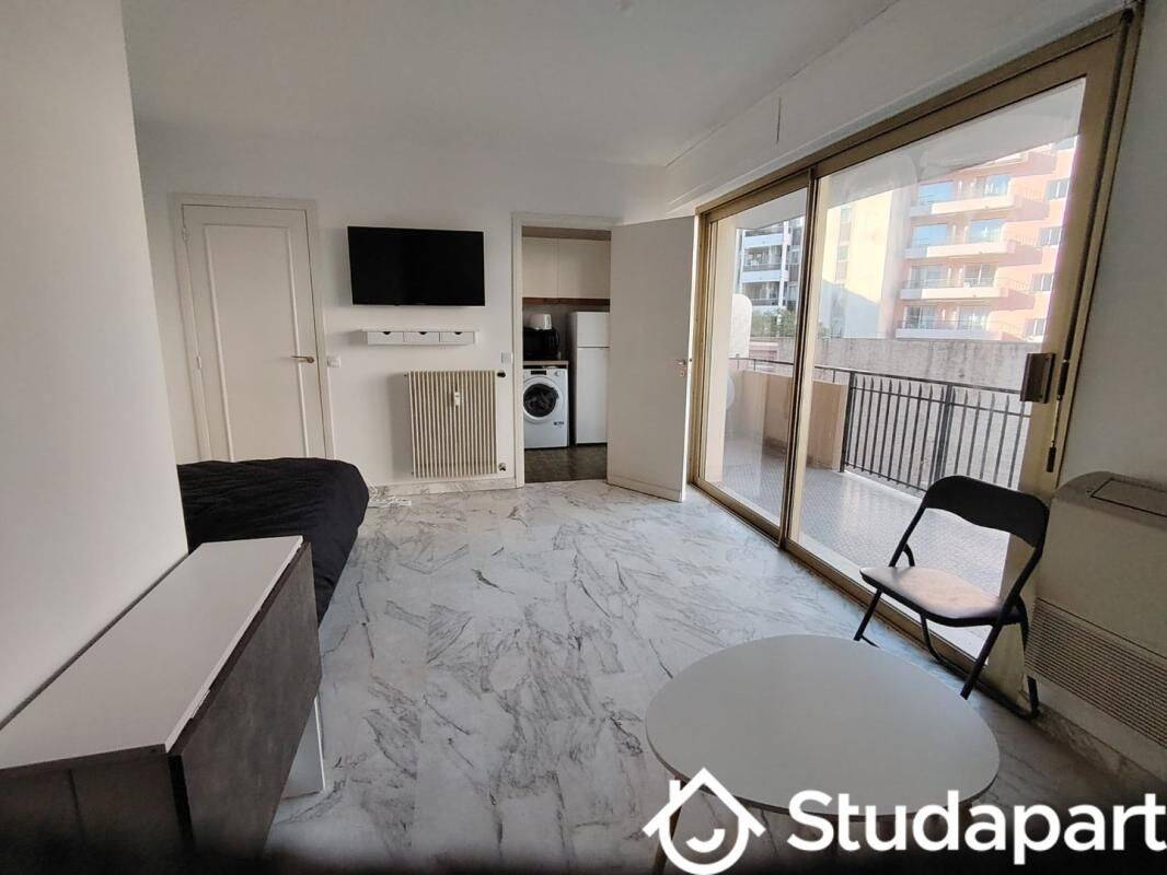 Appartement 1 pièce 26 m² · à Antibes · 26 m² · 890 €/mois
