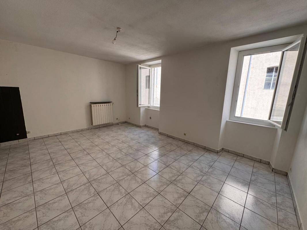 Appartement 2 pièces 79 m² · à Robiac-Rochessadoule · 78,9 m² · 540 €