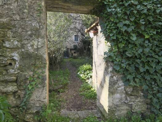 Maison de ville à vendre 630 000 € 5 pièces 2 chambres 117 m² 350 m² de terrain Nord Uzès 30700