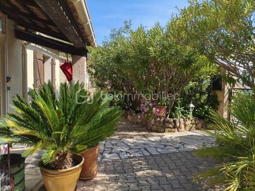 Maison à vendre 283 500 € 4 pièces 3 chambres 95 m² 1 037 m² de terrain Centre Vidauban 83550