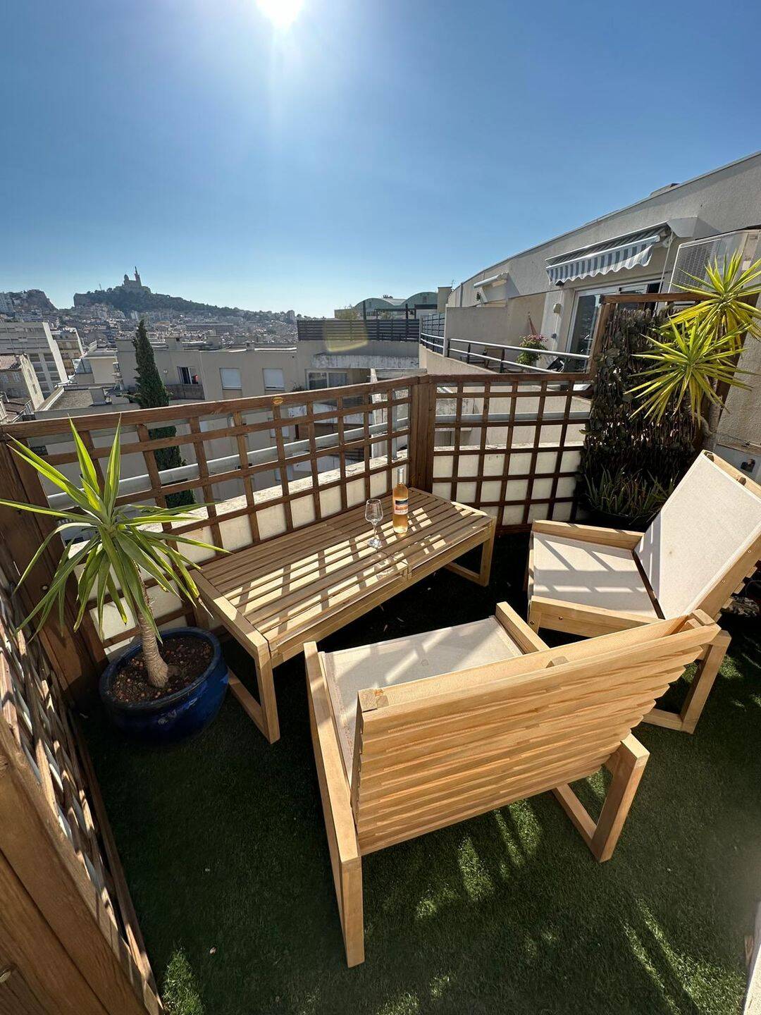 Appartement 3 pièces 70 m² · à Marseille 6ème Arrondissement · 70 m² · 2 000 €/mois