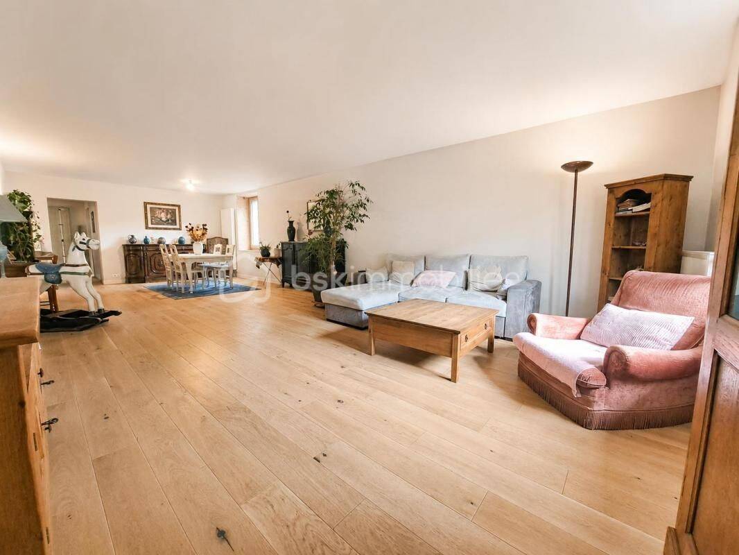 Appartement 7 pièces 170 m² · à Hauts de Bienne · 170 m² · 259 000 €