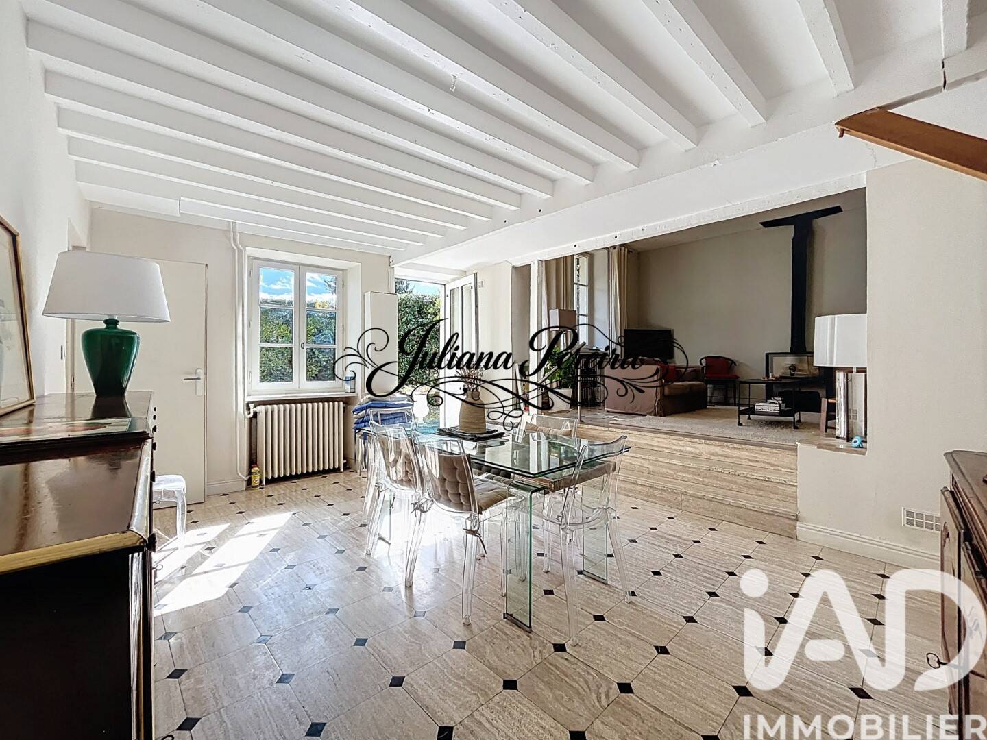 Maison 9 pièces 216 m² · à Aubergenville · 216 m² · 439 000 €