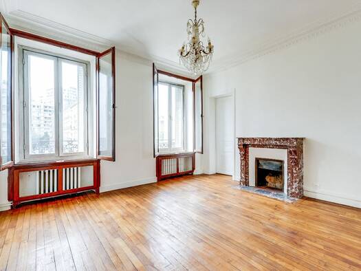 Appartement à vendre 345 000 € 5 pièces 3 chambres 84 m² Étage 2/6 Quatre Chemins-Jaurès Pantin 93500