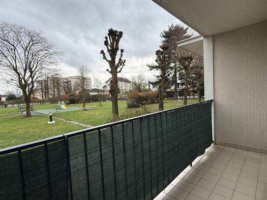 Appartement à louer 1 200 € 2 pièces 1 chambre 52 m² RDC Haut Montmorency Est Montmorency 95160