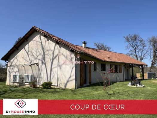 Maison de plain-pied à vendre 222 000 € 5 pièces 3 chambres 108 m² 1 977 m² de terrain Milhac-de-Nontron 24470