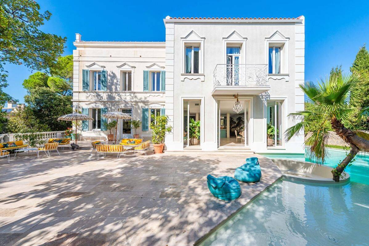 Maison 10 pièces 402 m² · à Toulon · 402 m² · 3 860 000 €