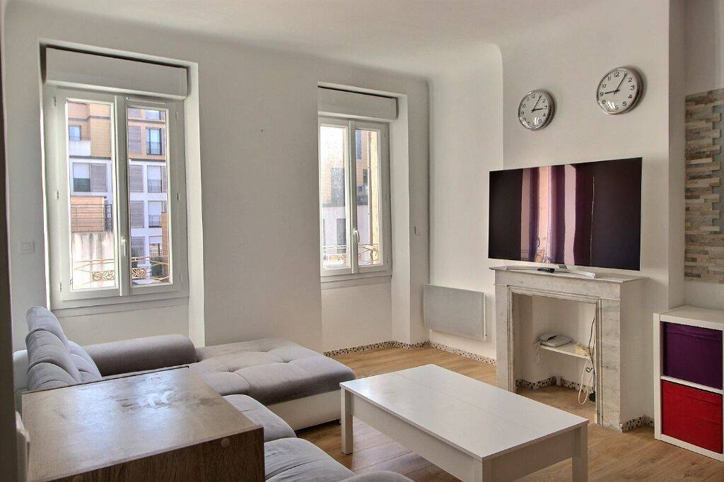 Appartement 2 pièces 44 m² · à Marseille 2ème Arrondissement · 44,4 m² · 739 €
