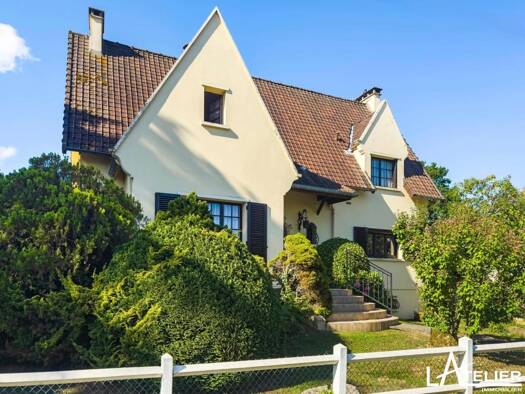 Maison à vendre 860 000 € 7 pièces 6 chambres 181 m² 786 m² de terrain L'Étang-la-Ville 78620