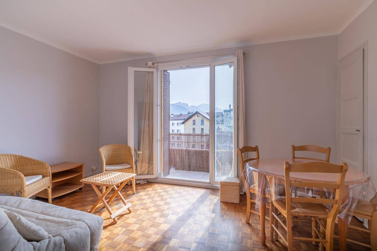 Appartement 2 pièces 45 m² · à Annecy · 45 m² · 1 050 €