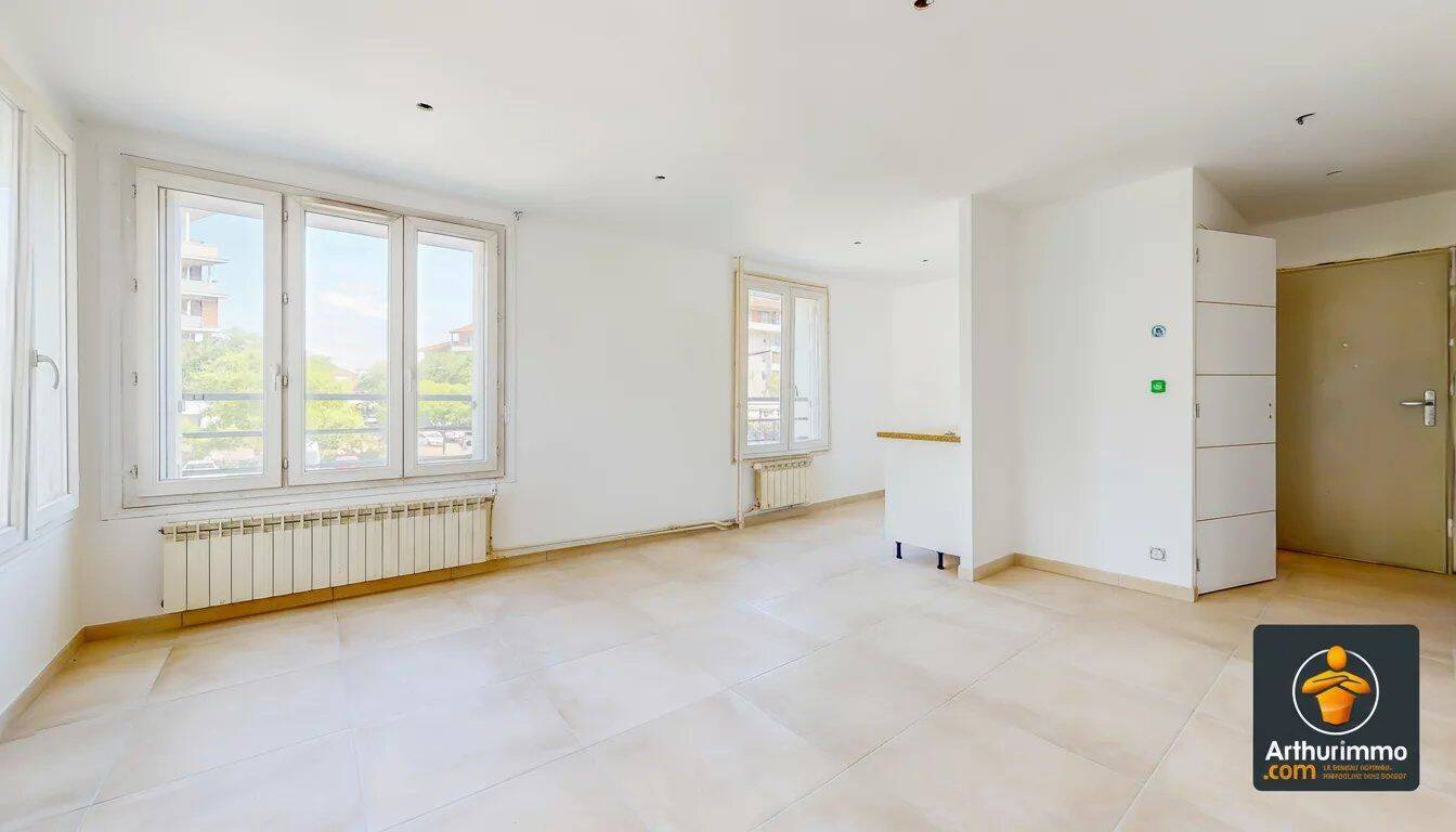 Appartement 3 pièces 54 m² · à Décines-Charpieu · 54 m² · 980 €/mois
