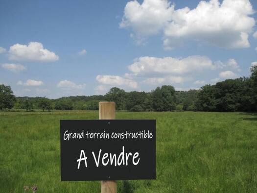 Terrain constructible à vendre 199 000 € 2 577 m² de terrain Saint-Nauphary 82370