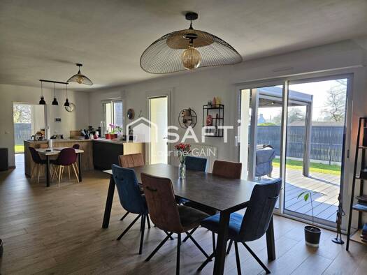 Maison à vendre 376 000 € 5 pièces 4 chambres 118 m² 851 m² de terrain Noyal-Muzillac 56190