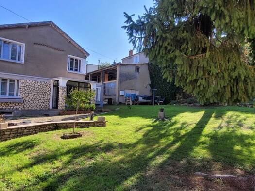 Pavillon à vendre 120 000 € 6 pièces 4 chambres 121 m² 1 140 m² de terrain Airvault 79600