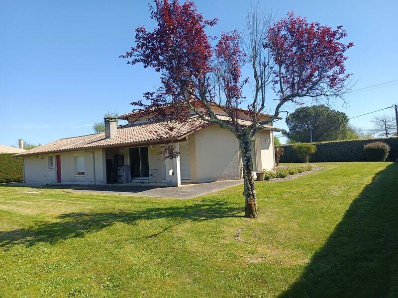 Maison 6 pièces 156 m² · à Aire-sur-l'Adour · 156 m² · 275 000 €