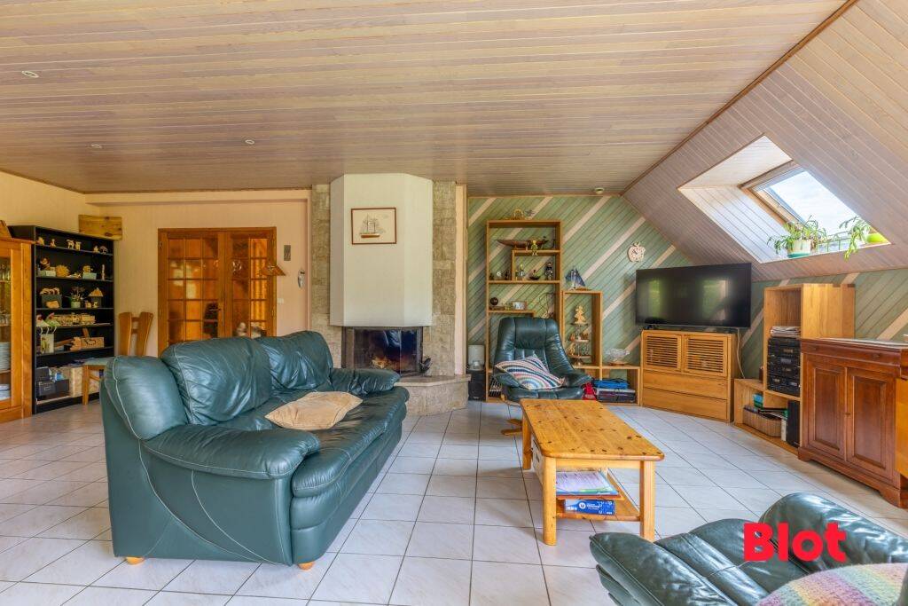 Maison 8 pièces 192 m² · à Vezin-le-Coquet · 192 m² · 493 500 €