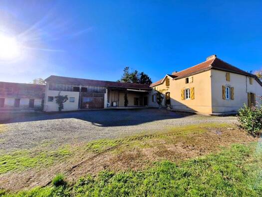 Maison à vendre 329 900 € 5 pièces 3 chambres 194 m² 47 377 m² de terrain Ladevèze-Ville 32230