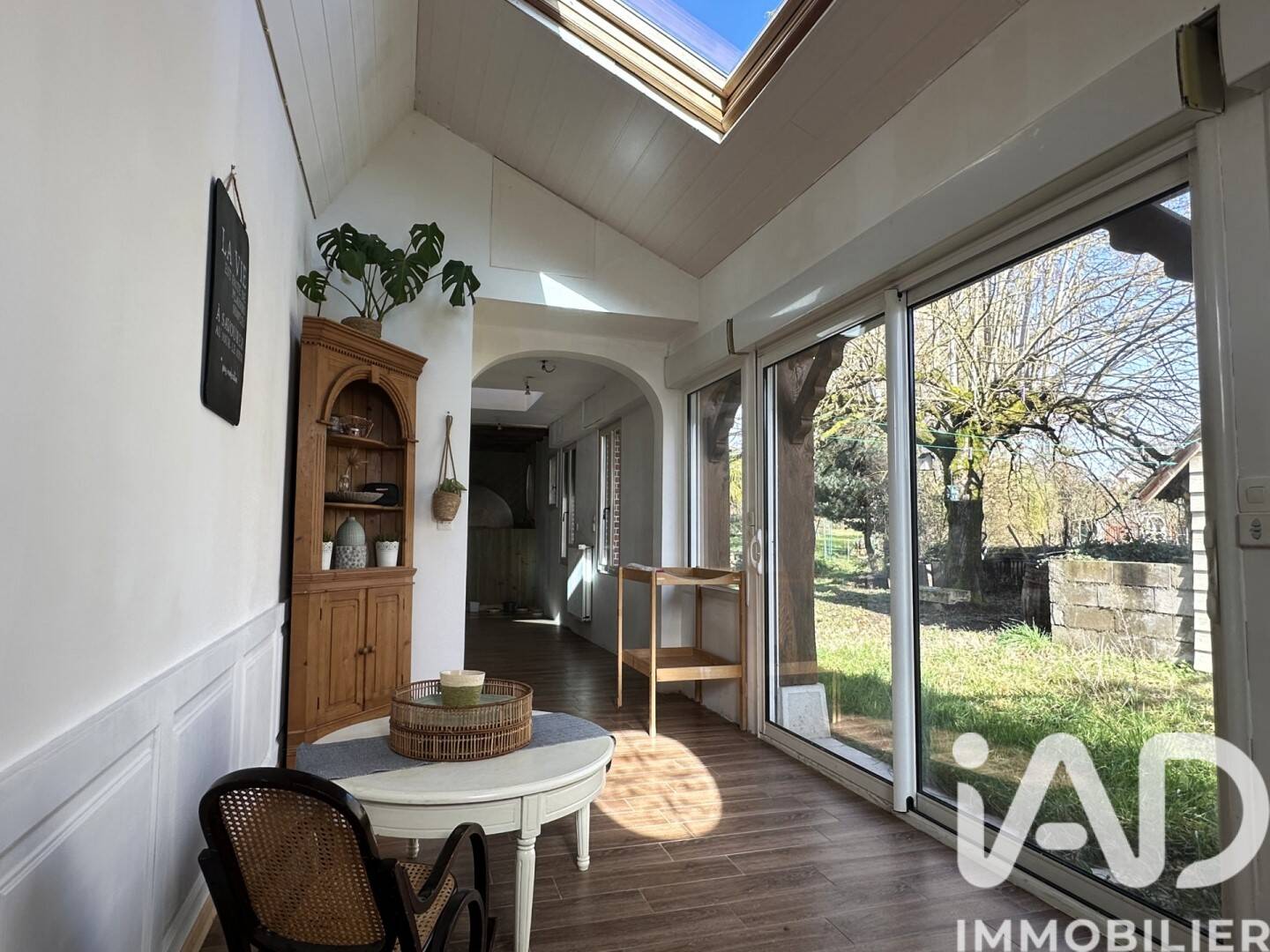 Maison 8 pièces 222 m² · à Veuzain-sur-Loire · 222 m² · 219 000 €