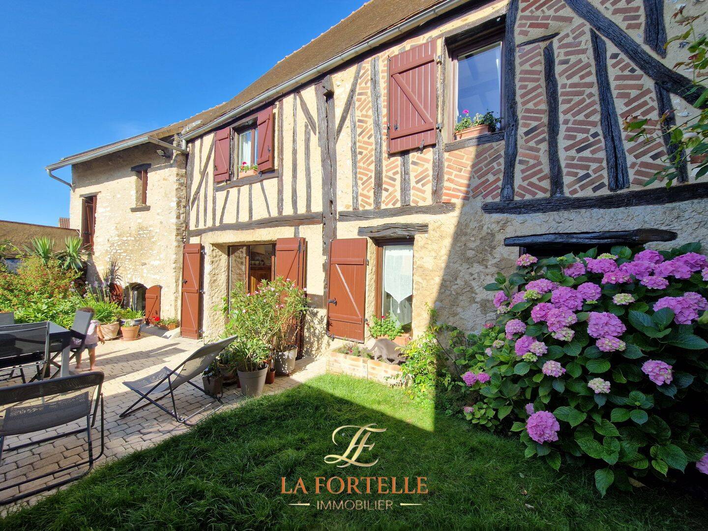 Maison 7 pièces 154 m² · à Buchelay · 154 m² · 350 000 €