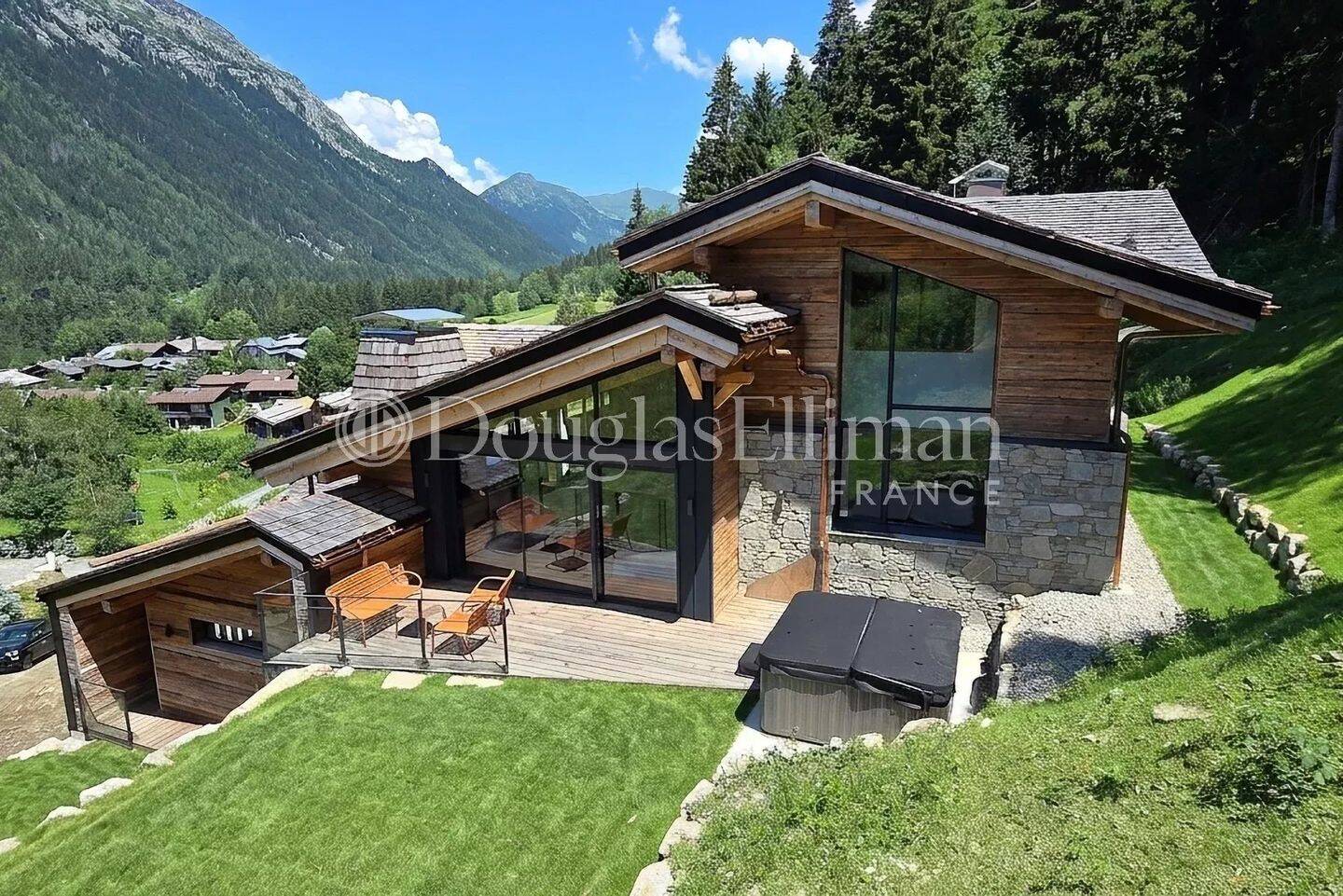 Maison 6 pièces 354 m² · à Chamonix-Mont-Blanc · 354 m² · 5 975 000 €