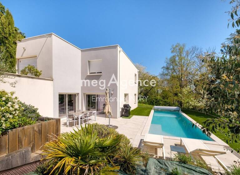 Maison à vendre 780 000 € 5 pièces 4<br/>chambres 137 m²<br/>superficie 927 m²<br/>terrain Marcy-l'Etoile 69280