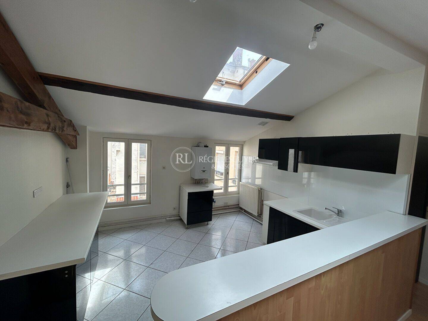 Appartement 4 pièces 82 m² · à Lyon 6ème Arrondissement · 82,5 m² · 1 240 €/mois
