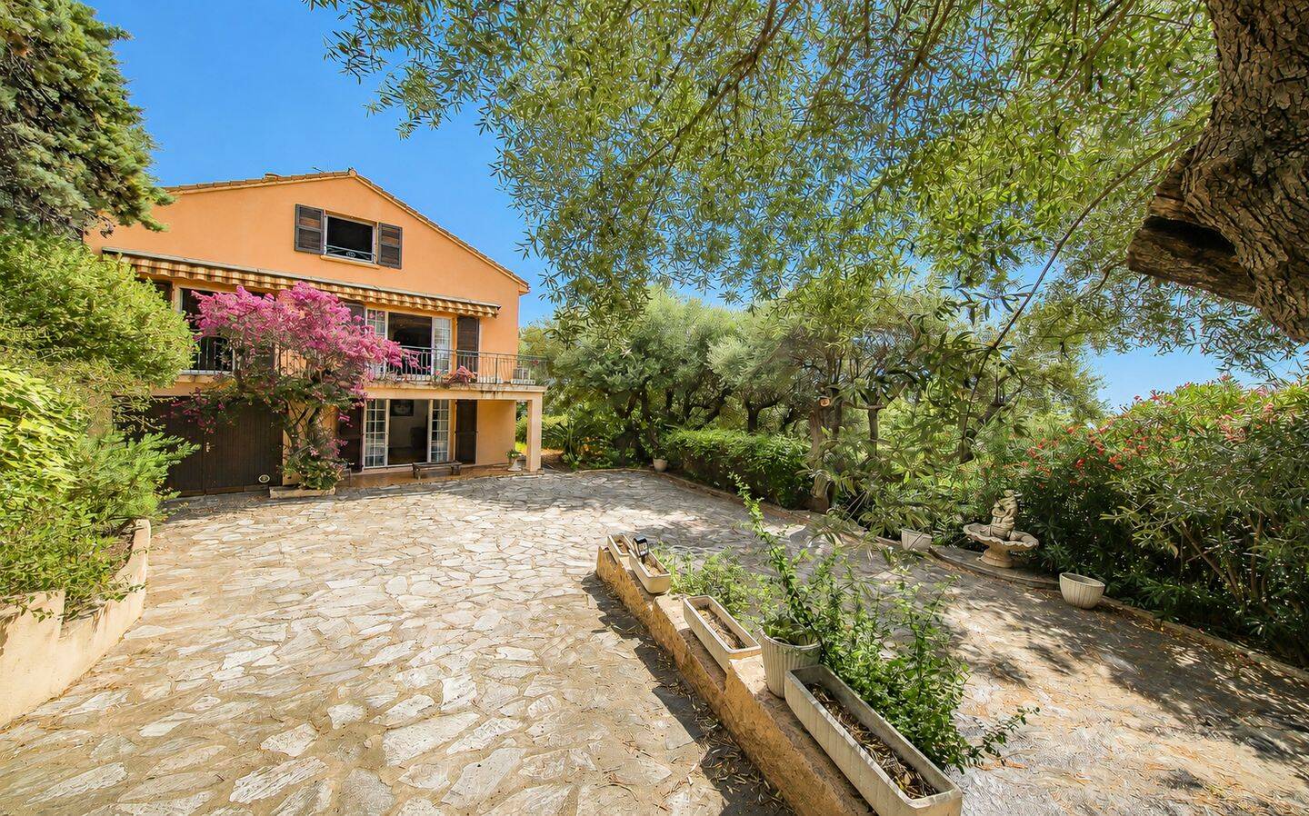 Maison 9 pièces 224 m² · à Bastia · 224,3 m² · 558 000 €