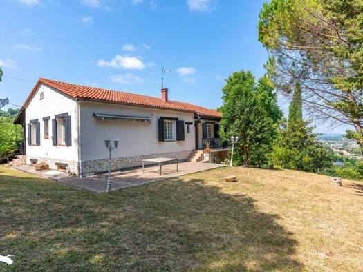 Maison à vendre 236 700 € 5 pièces 4 chambres 140 m² 3 353 m² de terrain Pujols 47300