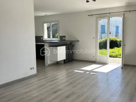 Maison de plain-pied à vendre 198 000 € 3 pièces 2 chambres 62 m² 550 m² de terrain Sames 64520