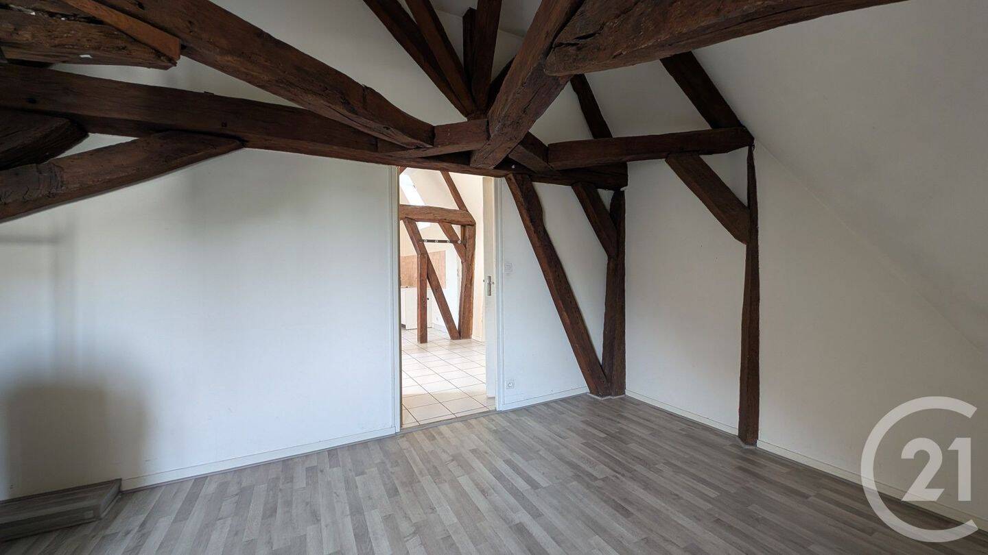 Appartement 2 pièces 45 m² · à Châteaudun · 45 m² · 500 €