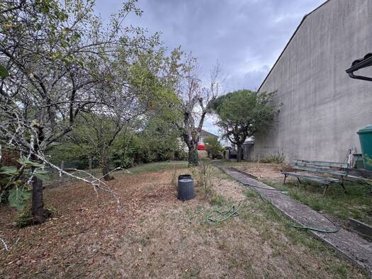 Terrain constructible à vendre 38 000 € 415 m² de terrain Coulounieix-Chamiers 24660