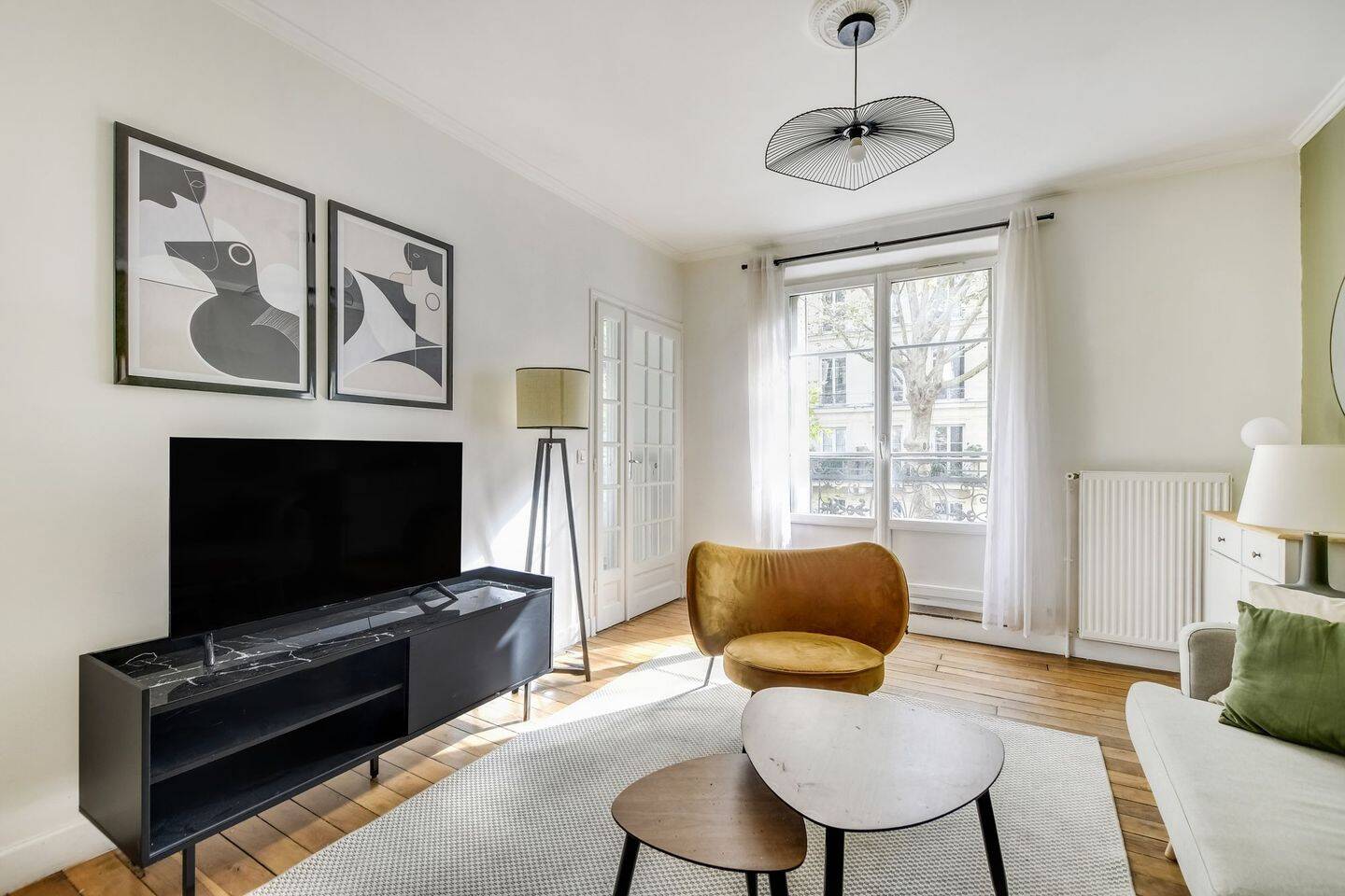 Appartement 2 pièces 49 m² · à Paris 19ème Arrondissement · 49 m² · 1 990 €/mois