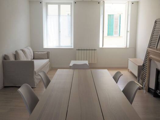 Appartement à louer 590 € 4 pièces 3 chambres 94 m² Étage 2/3 Thizy-les-Bourgs 69240