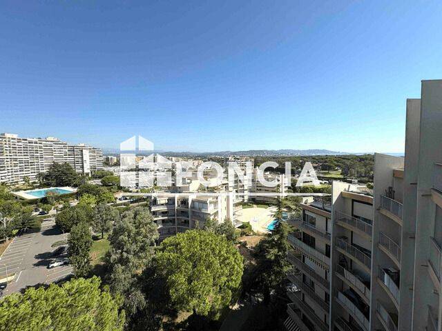 Appartement 1 pièce 28 m² · à Mandelieu-la-Napoule · 27,6 m² · 700 €/mois