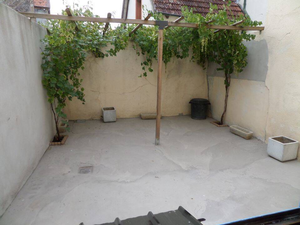Maison 4 pièces 120 m² · à Villefranche-d'Allier · 120 m² · 820 €/mois