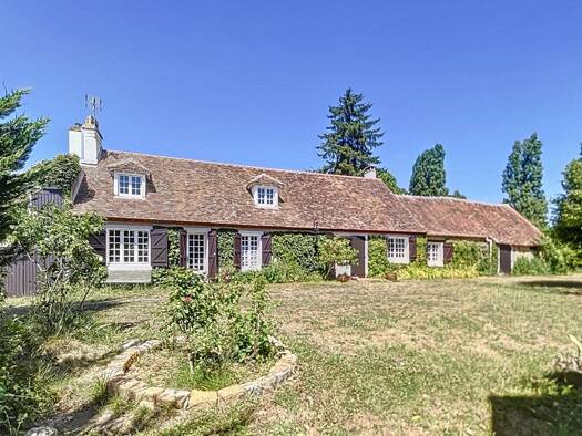 Maison à vendre 257 000 € 5 pièces 3 chambres 130 m² 4 500 m² de terrain Bellême 61130