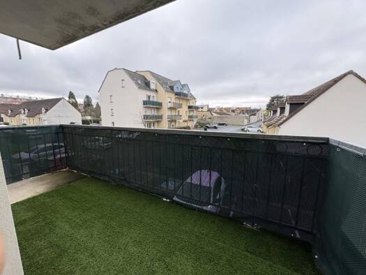 Appartement à louer 499 € 2 pièces 1 chambre 48 m² Étage 1/3 Les Grands Champs-Les Chevaliers Châteauroux 36000