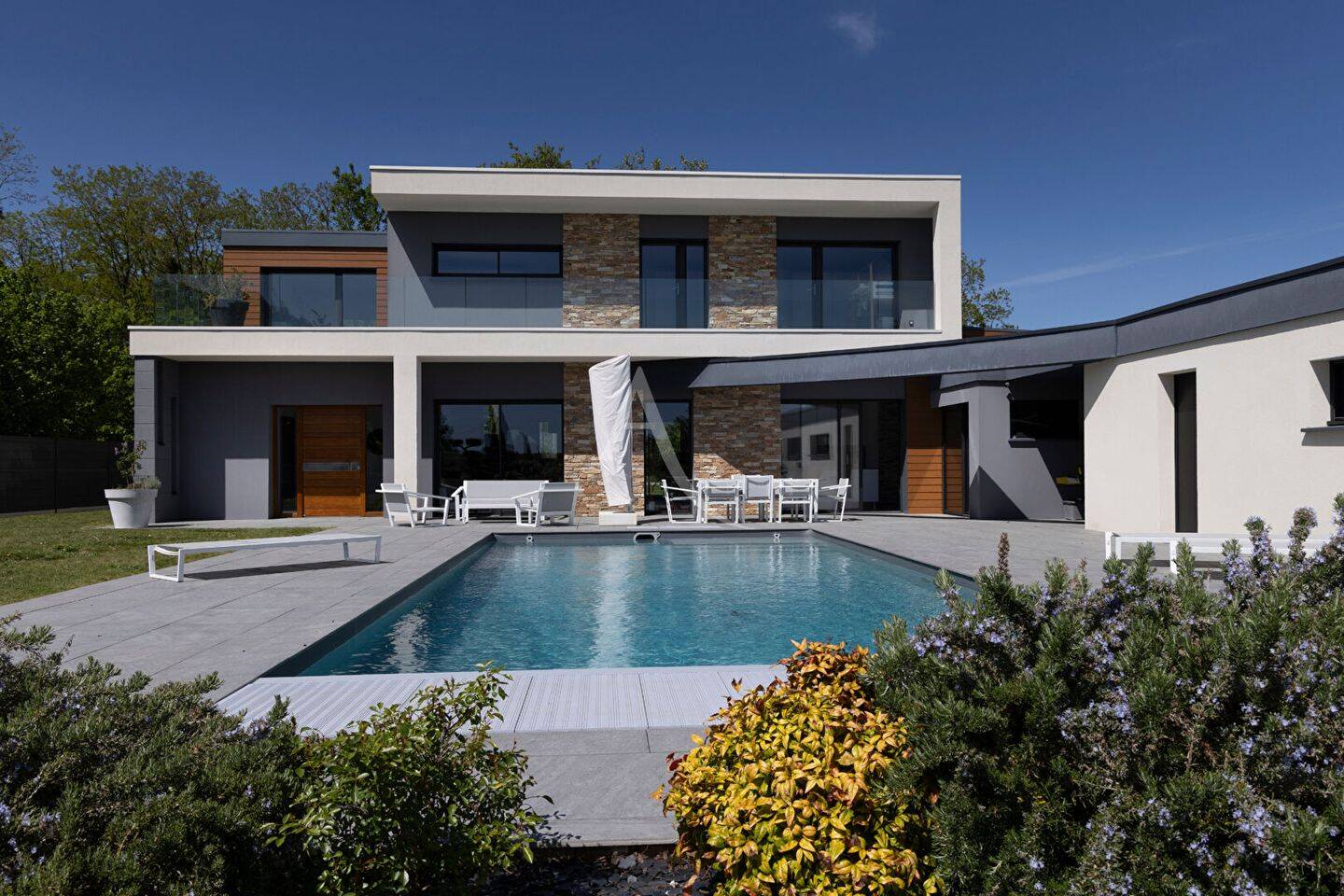 Maison 9 pièces 280 m² · à Vineuil · 280 m² · 1 100 000 €