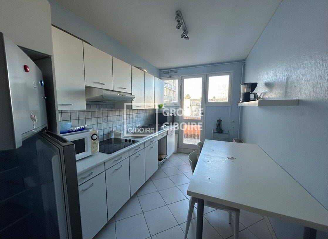 Appartement 6 pièces 101 m² · à Rennes · 101 m² · 200 000 €
