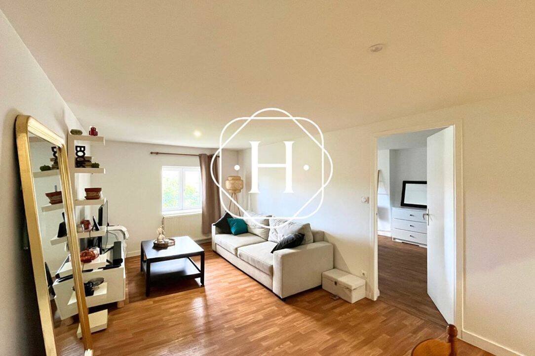 Appartement 3 pièces 82 m² · à Bourg-en-Bresse · 82 m² · 755 €