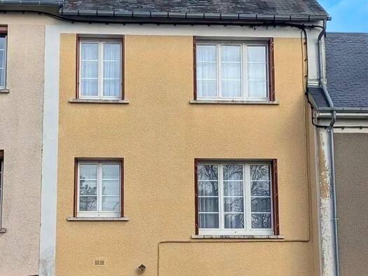 Maison à vendre 116 600 € 4 pièces 2 chambres 89,2 m² 186 m² de terrain Nogent-le-Rotrou 28400
